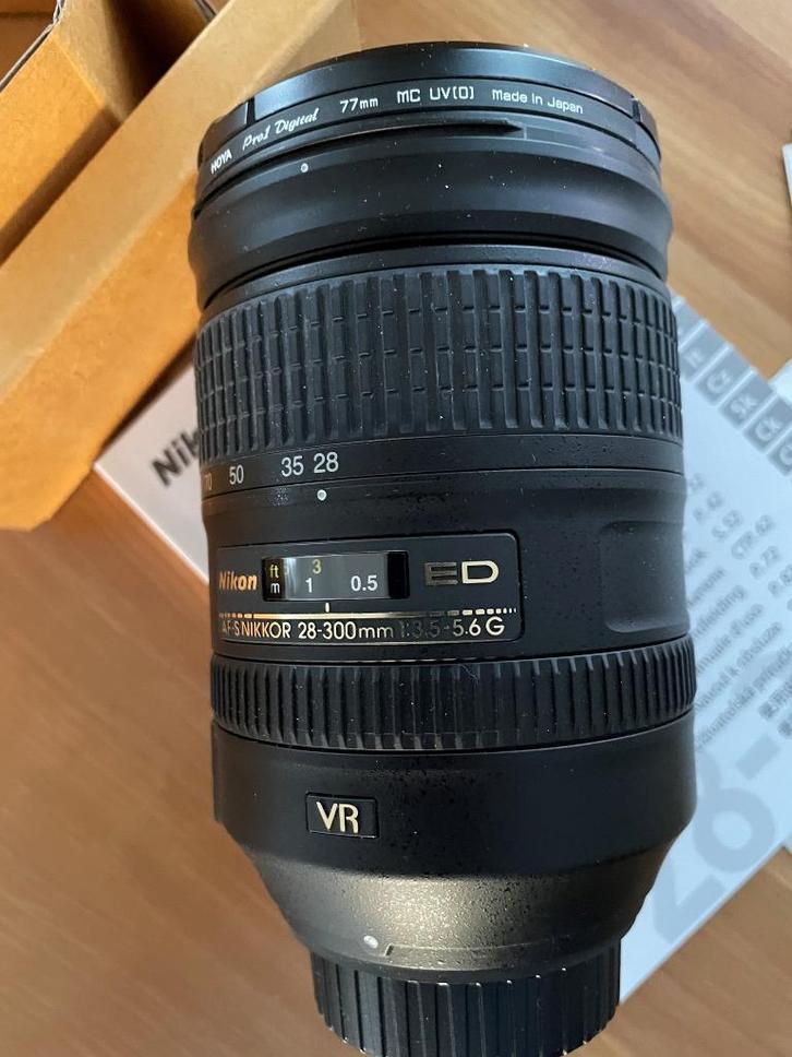 Nikon 28-300 mm 3.5-5.6G ED VR in nieuwstaat, Audio, Tv en Foto, Fotografie | Lenzen en Objectieven, Zo goed als nieuw, Telelens