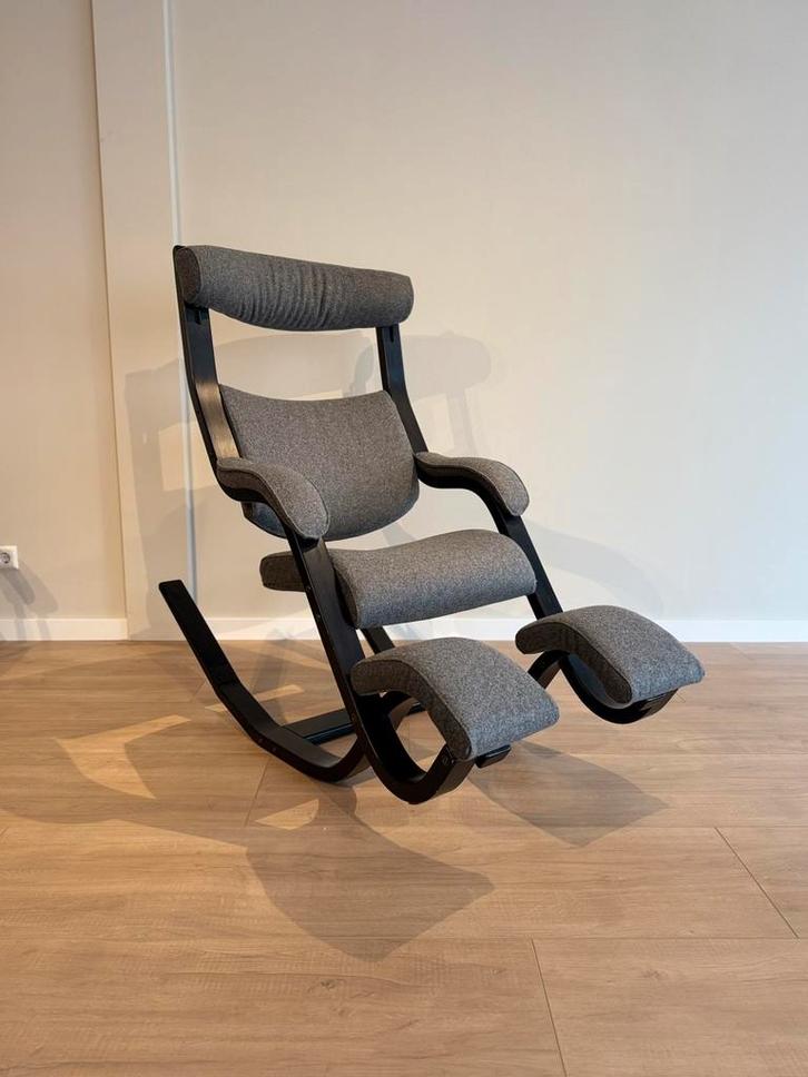 Stokke / Varier Gravity – opnieuw gestoffeerd, Huis en Inrichting, Fauteuils, Zo goed als nieuw, Stof, Ophalen
