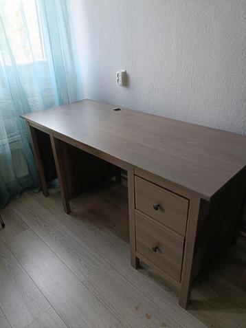 Ikea Hemnes bureau grenen grijsbruin bruingrijs beschikbaar voor biedingen