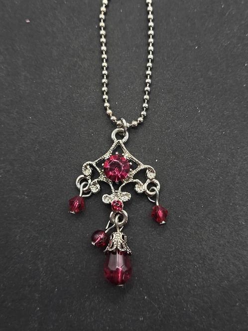Roze strass ketting, Sieraden, Tassen en Uiterlijk, Kettingen, Zo goed als nieuw, Overige materialen, Roze, Met hanger, Verstelbaar