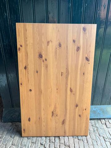 Houten eettafel of bureau beschikbaar voor biedingen