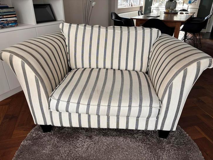 Comfortabele gestreepte loveseat, Huis en Inrichting, Fauteuils, Gebruikt, Stof, 125 cm of meer, 100 tot 125 cm, Ophalen