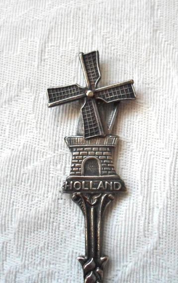Lepeltje Molen met draaiende Wieken. Verzilverd. beschikbaar voor biedingen