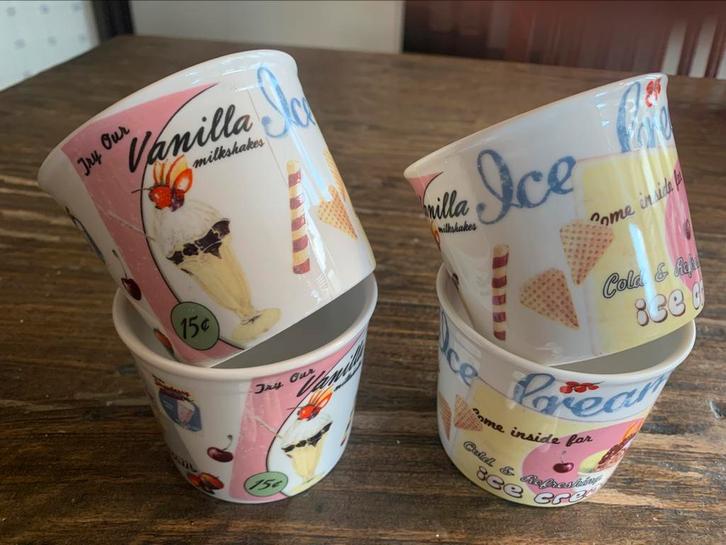 4 x Ice Cream bekers- Italian Style, Huis en Inrichting, Keuken | Servies, Nieuw, Kop(pen) en/of Schotel(s), Blond Amsterdam, Keramiek