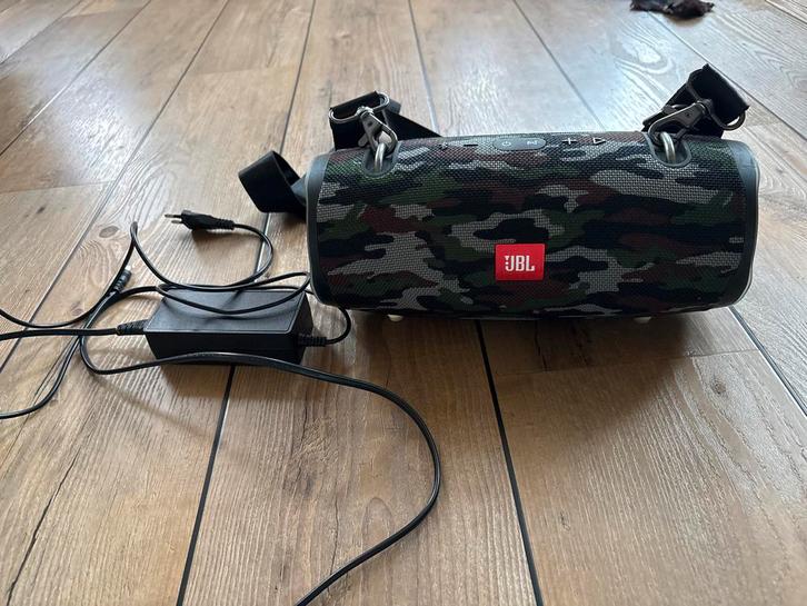 JBL Xtreme 2 Camouflage - Draagbare Bluetooth Speaker, Audio, Tv en Foto, Luidsprekers, Gebruikt, Front, Rear of Stereo speakers