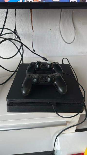 PlayStation 4 slim 500gb met extern hardschijf 2tb  beschikbaar voor biedingen