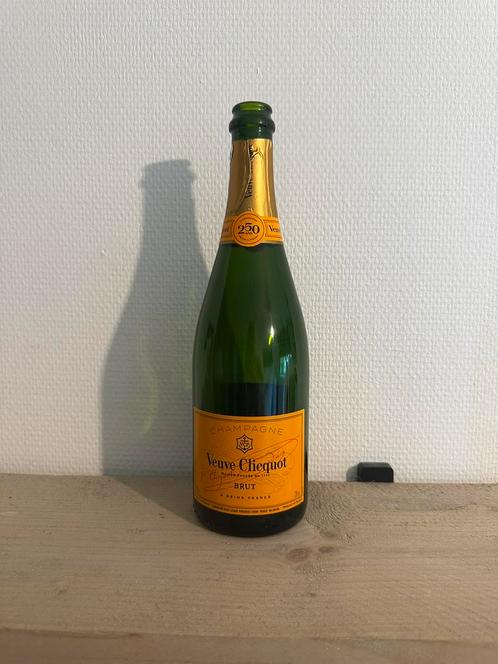Lege Veuve Cliquot Brut flessen:, Verzamelen, Wijnen, Gebruikt, Champagne, Frankrijk, Ophalen of Verzenden