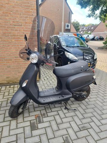 AGM SP50 Antraciet - Bouwjaar 2018 - 3201km beschikbaar voor biedingen