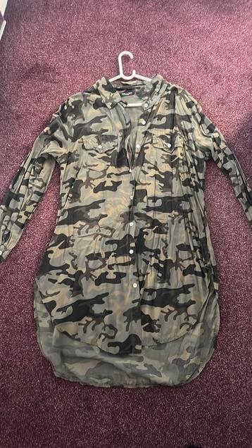 Leuke lange groene blouse  maat M/L   beschikbaar voor biedingen