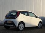 Toyota Aygo 1.0 VVT-i X-Play NL Auto Dealer Onderhouden Carp, Auto's, Voorwielaandrijving, 12 maanden, Euro 6, 4 stoelen