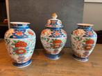 Gold Imari Hand Painted vases. 30cm high. Set of 3 peaces, Antiek en Kunst, Antiek | Porselein, Ophalen of Verzenden