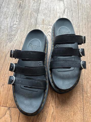 Dr. Martens leren slippers. Zwart Mt.39 beschikbaar voor biedingen