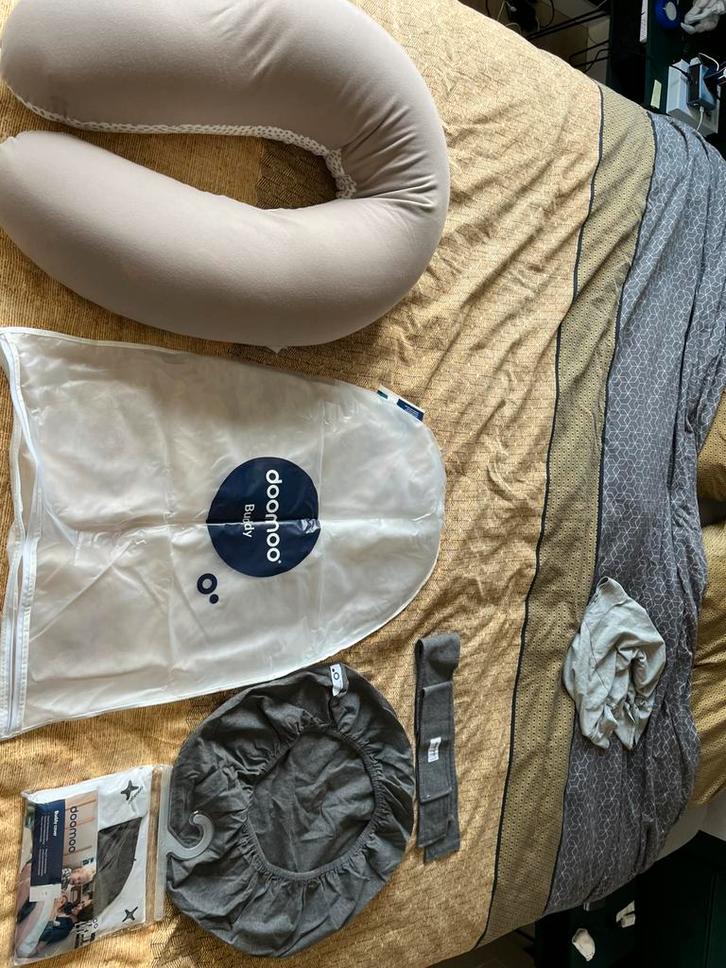 Doomoo buddy voedingskussen, Kinderen en Baby's, Babyvoeding en Toebehoren, Zo goed als nieuw, Voedingskussen, Ophalen of Verzenden