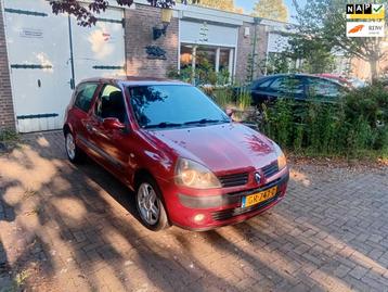 Renault Clio 1.2-16V Dynamique Luxe Nieuwe apk beschikbaar voor biedingen