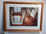 Surrealistische afbeelding met ramen en reflectie, Huis en Inrichting, Woonaccessoires | Schilderijen, Tekeningen en Foto's, Ophalen