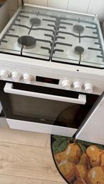 Beko fornuis met oven, Witgoed en Apparatuur, Ophalen, 4 kookzones, Zo goed als nieuw, Gas