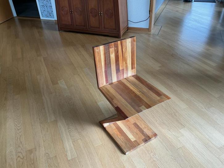 Rietveld Zig Zag Stoel - Houten Design Icoon, Huis en Inrichting, Stoelen, Gebruikt, Eén, Hout, Bruin, Ophalen