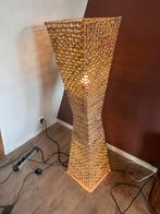 Staande lamp rotan, Huis en Inrichting, Lampen | Vloerlampen, Ophalen, Zo goed als nieuw, 150 tot 200 cm