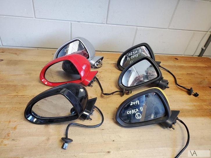 Opel Corsa D 2006 - 2014 spiegel links VELE KLEUREN €25, Auto-onderdelen, Spiegels, Opel, Gebruikt, Ophalen of Verzenden