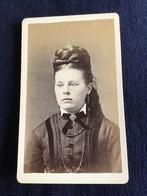 CDV, Dame, C.A.L. Reinhardt, Winschoten, zeer oud,dun karton, Ophalen of Verzenden, Voor 1940, Gebruikt, Foto