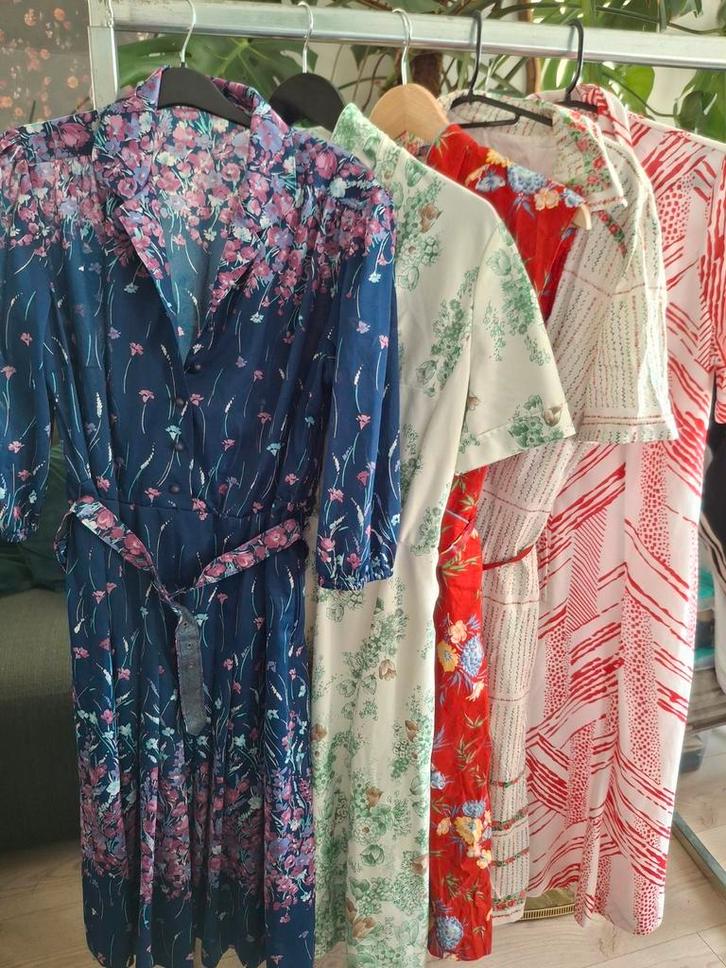 Bundel 5 vintage jurkjes verschillende maten, Kleding | Dames, Jurken, Zo goed als nieuw, Maat 38/40 (M), Rood, Onder de knie