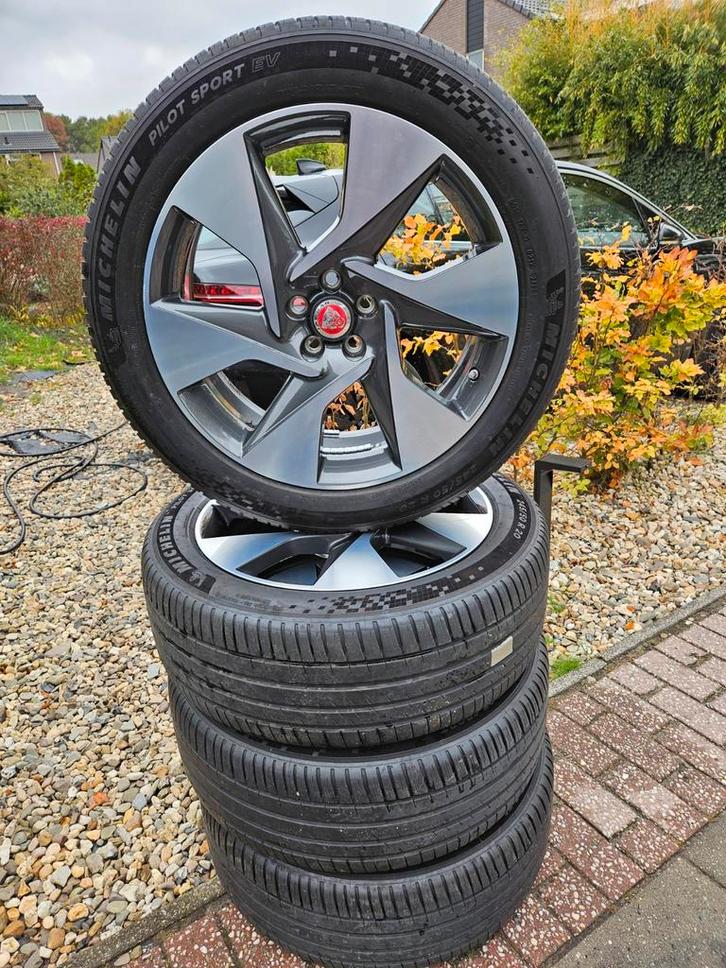 Jaguar I-Pace 20 inch Velgen + Banden + Sensoren, Auto-onderdelen, Banden en Velgen, Banden en Velgen, Zomerbanden, 20 inch, 245 mm