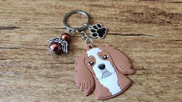 Sleutelhanger Cavalier king charles spaniël PVC met engeltje beschikbaar voor biedingen