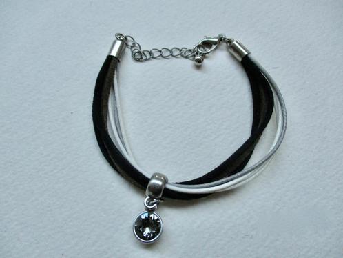 Leren armbandje 16 - 20 cm verstelbaar 2 zwart 1 bruin leer, Sieraden, Tassen en Uiterlijk, Armbanden, Zo goed als nieuw, Leer