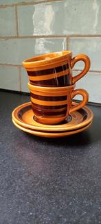 Vintage Gien kopjes en schotels - set van 2, Gebruikt, Ophalen of Verzenden, Overige stijlen, Kop(pen) en/of Schotel(s)