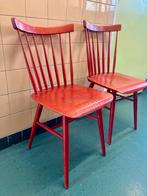 2 houten spijlen stoelen, Huis en Inrichting, Stoelen, Ophalen, Gebruikt, Bruin