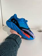 Yeezy Boost 700 Hi-Res Blue maat 42, Kleding | Heren, Schoenen, Blauw, ., Nieuw, Ophalen of Verzenden