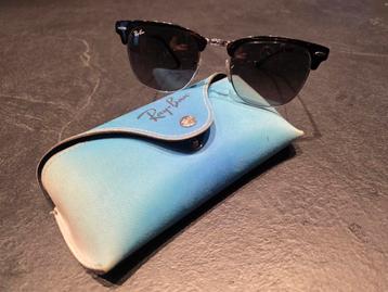 Ray-Ban Clubmaster RB3016 Zonnebril beschikbaar voor biedingen