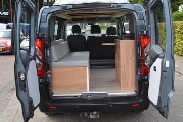 Rock n roll bank, Zit slaapbank, Camperbus, kampeerauto, cam beschikbaar voor biedingen