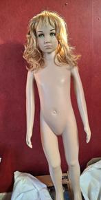 Meisje met pruik  pas-/ etalage pop  110 cm, Ophalen of Verzenden, Zo goed als nieuw