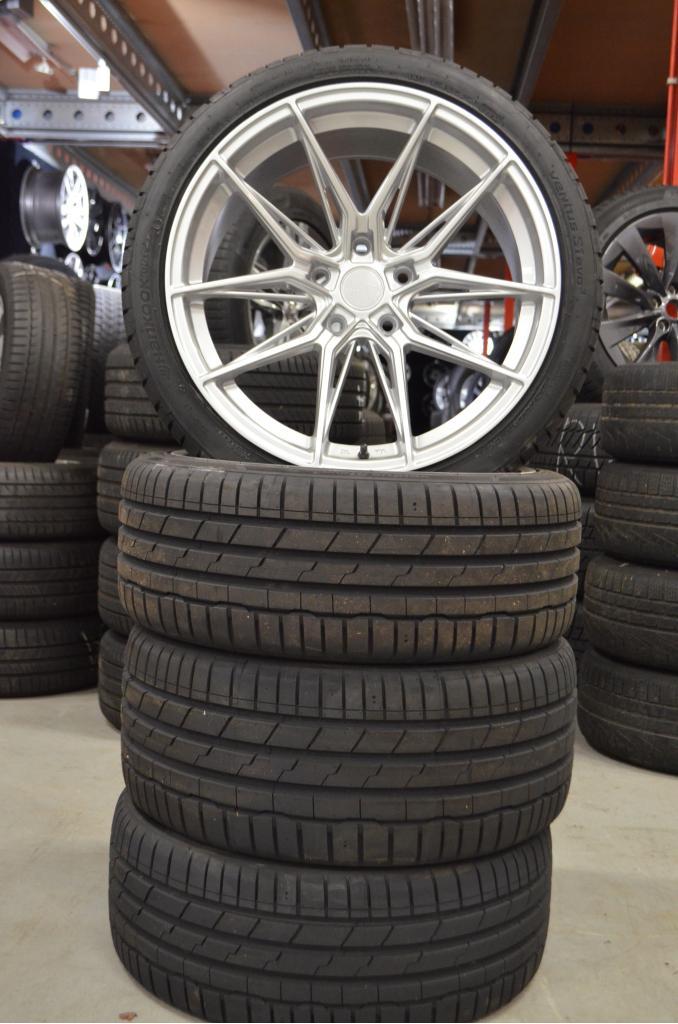 19" Haxer BMW F30 Breedset Velgen 5x120 + Zomerbanden, Auto-onderdelen, Banden en Velgen, Banden en Velgen, Zomerbanden, 19 inch