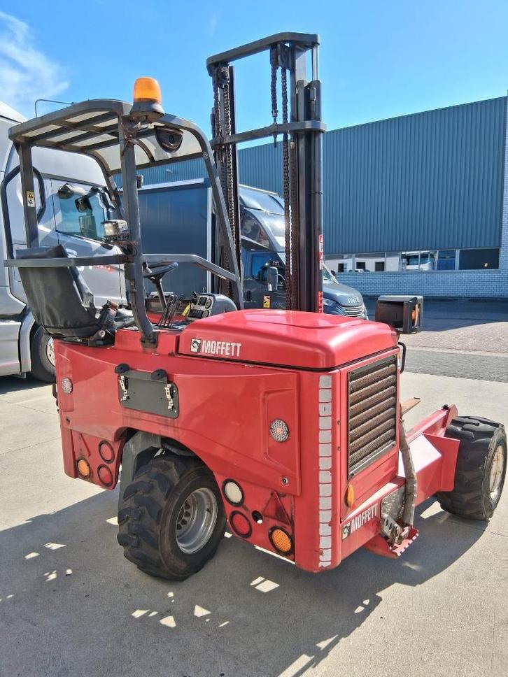 Meeneemheftruck Moffet M5  bjr. 2016, Zakelijke goederen, Machines en Bouw | Heftrucks en Intern transport, Ruwterrein, Diesel