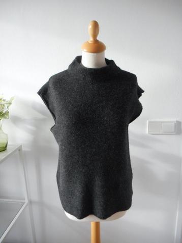 Mouwloze trui, spencer van Jane Lushka, maat M beschikbaar voor biedingen