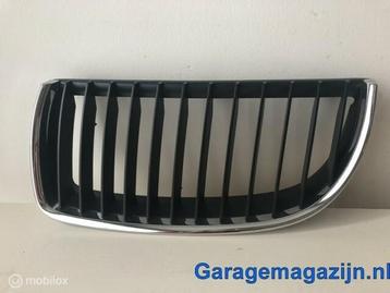 Grille origineel 51137120007 links BMW E90 E91 touring beschikbaar voor biedingen