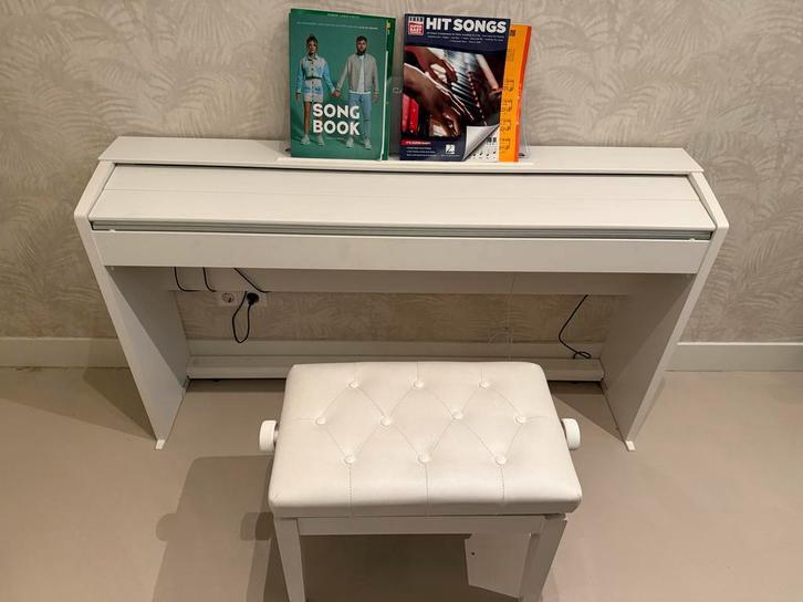 Casio Privia PX-770 white + piano bank wit, Muziek en Instrumenten, Piano's, Zo goed als nieuw, Ophalen