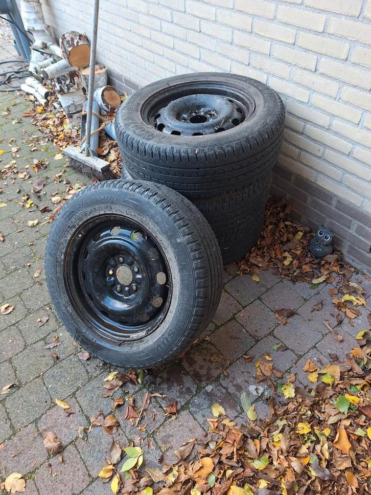Winterbanden m+s Goodyear 215/65/r16 5x110, Auto diversen, Autosport-onderdelen, Gebruikt, Ophalen of Verzenden