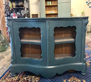 Brocante kast | Penantkast | Kast met gaas beschikbaar voor biedingen