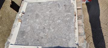 Keramische tegels 90x90x2, 28 stuks, gemengde partij beschikbaar voor biedingen