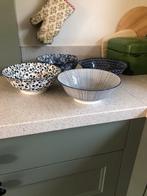 4 schalen xenos, Huis en Inrichting, Woonaccessoires | Schalen en Manden, Ophalen of Verzenden, Zo goed als nieuw, Rond