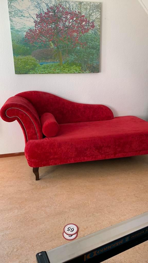 Chaises longues kleur rood, Huis en Inrichting, Banken | Sofa's en Chaises Longues, Zo goed als nieuw, 150 tot 200 cm, Minder dan 75 cm