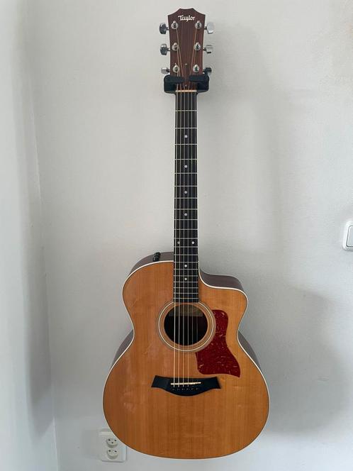 Taylor 214ce-G Grand Auditorium Afgeprijst!, Muziek en Instrumenten, Snaarinstrumenten | Gitaren | Akoestisch, Zo goed als nieuw