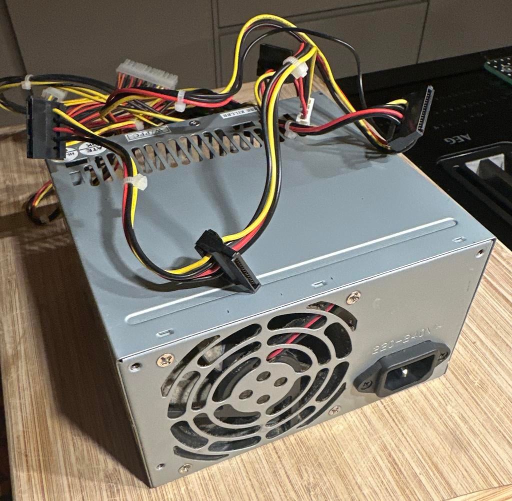 250W PC Voeding, Ophalen of Verzenden, Gebruikt