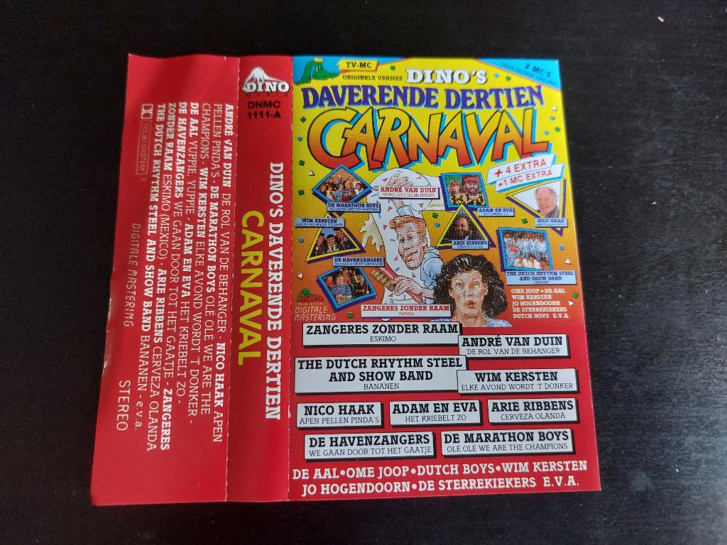 DINO'S DAVERENDE DERTIEN CARNAVAL + 4 EXTRA (MC), Cd's en Dvd's, Cassettebandjes, 1 bandje, Ophalen of Verzenden, Zo goed als nieuw