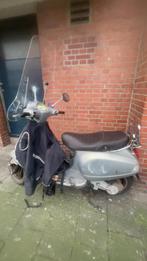 Vespa Lx grijs, Fietsen en Brommers, Snorfietsen en Snorscooters, Ophalen of Verzenden, Zo goed als nieuw, Benzine, Vespa