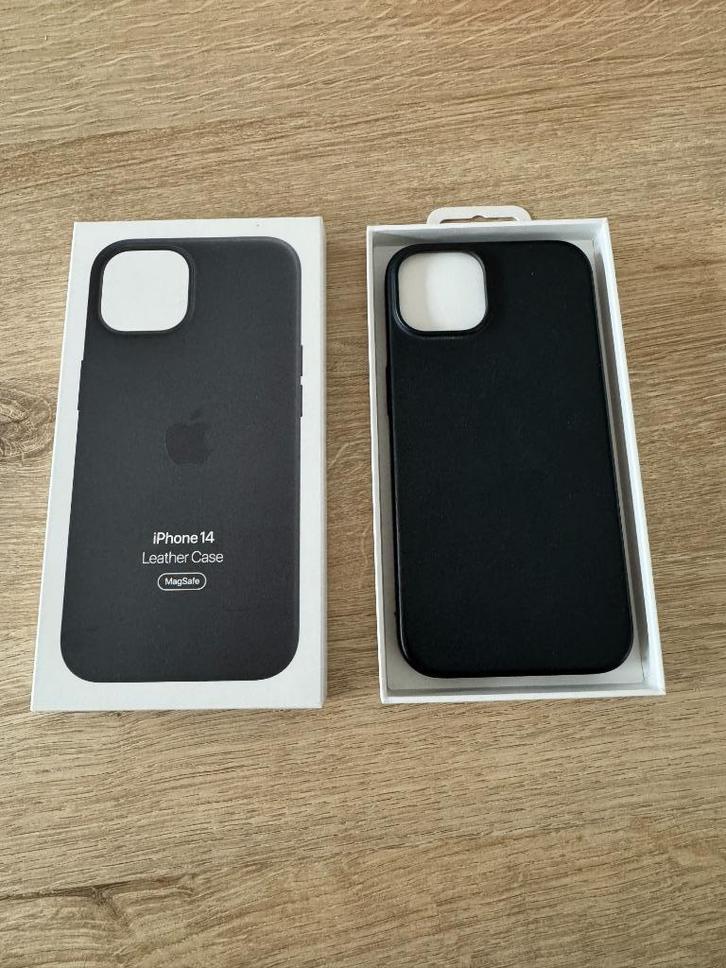 Apple backcover iPhone 14 leer kleur midnight, Telecommunicatie, Mobiele telefoons | Hoesjes en Frontjes | Apple iPhone, Gebruikt
