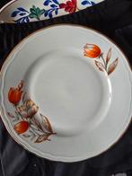 Vintage Monopoli Porcellana D'Italia Bord met Bloemmotief, Gebruikt, Ophalen of Verzenden, Bord(en), Overige stijlen